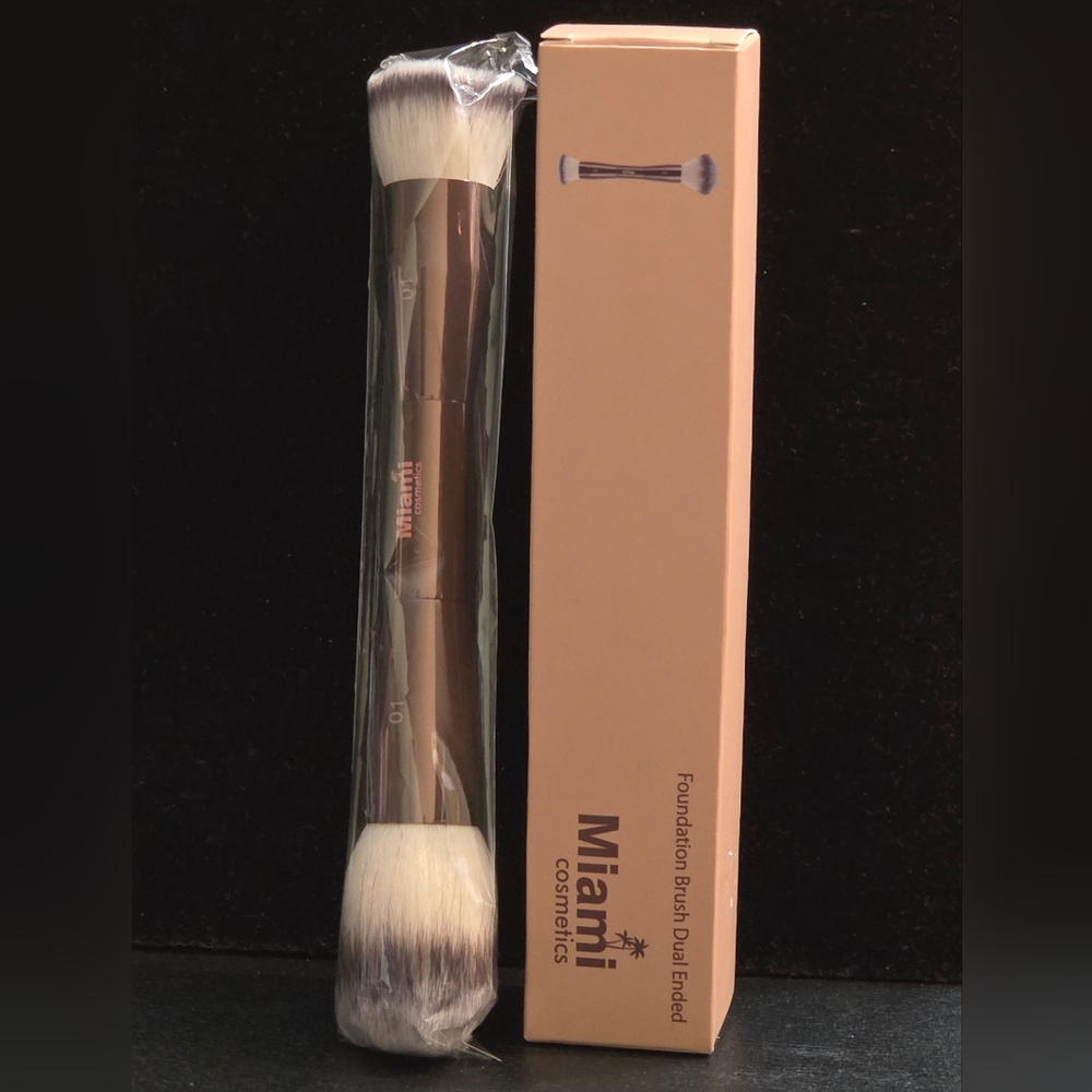 🎁High Quality Dual Ended Foundation Brush By Miami Cosmetics